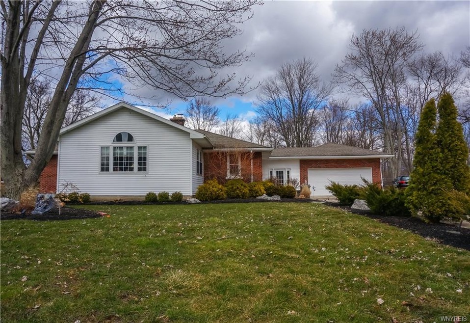 2985 Krueger Rd, North Tonawanda, NY 14120 - photo 1