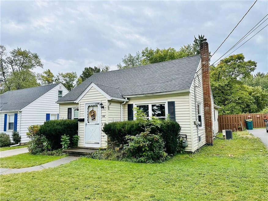 View of front of home with a front lawn
