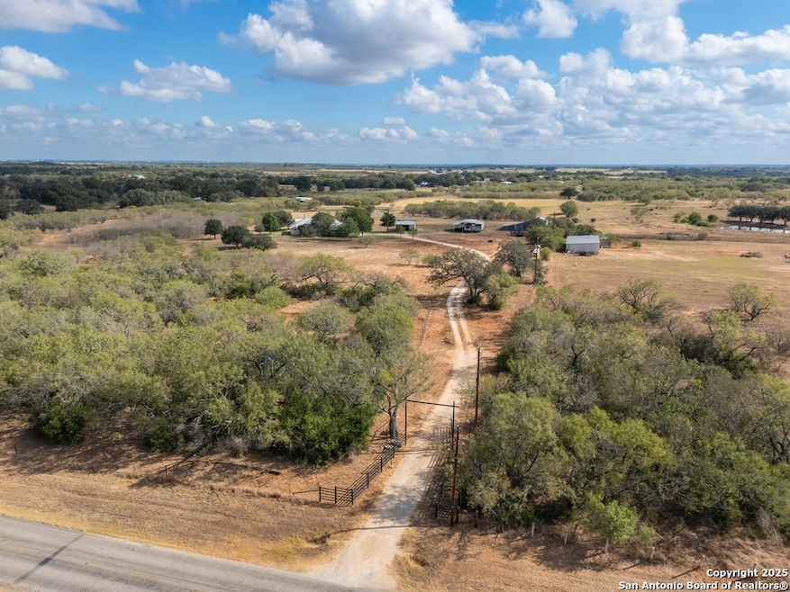 2425 Elm Creek Rd, Seguin, TX 78155 - photo 1