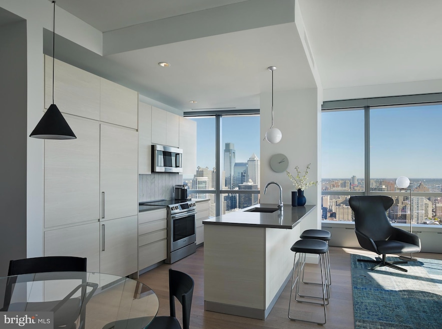 2930 Walnut St unit 4412, Philadelphia, PA 19104 - photo 1