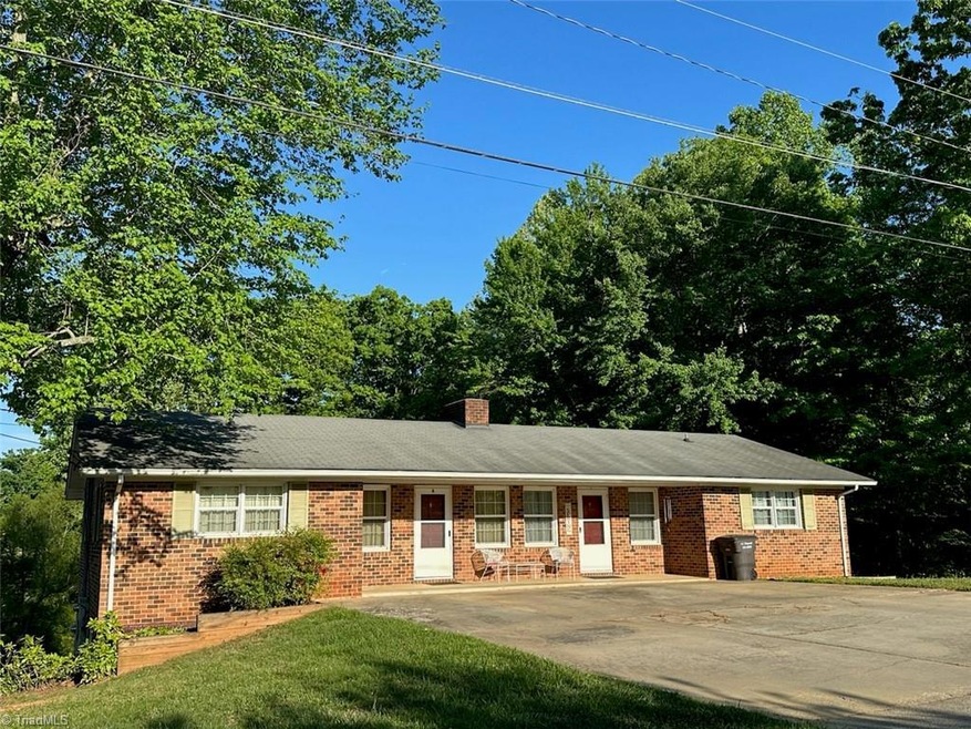 1815 Brook Dr, Asheboro, NC 27205 - photo 1