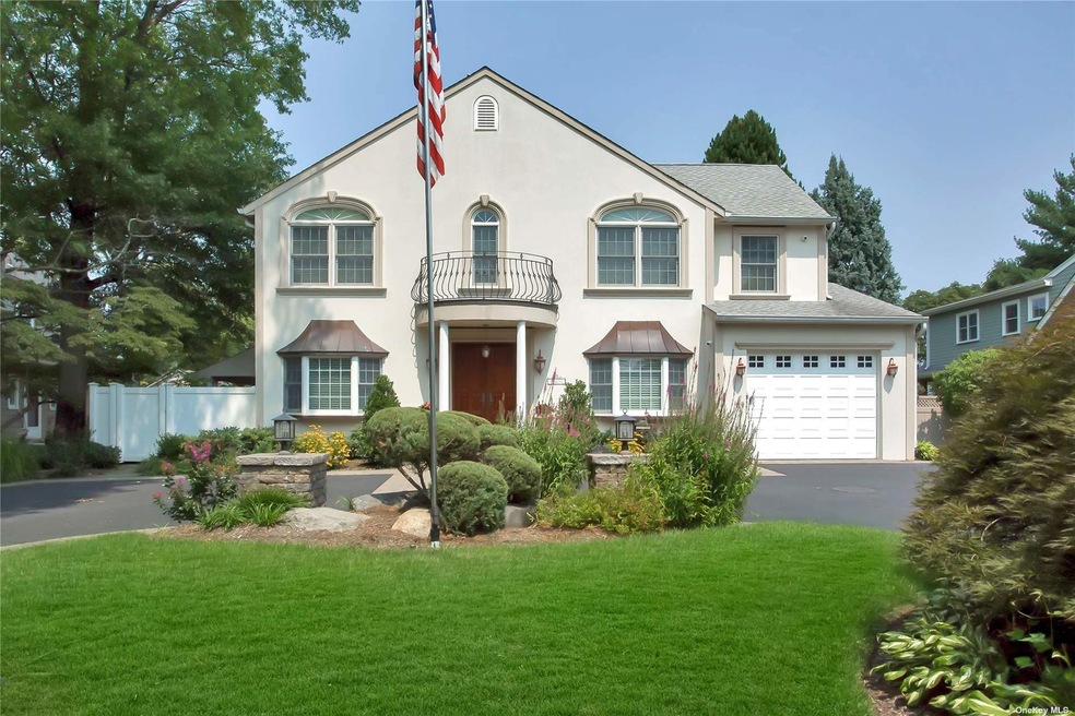 183 Manhasset Ave, Manhasset, NY 11030 - photo 1