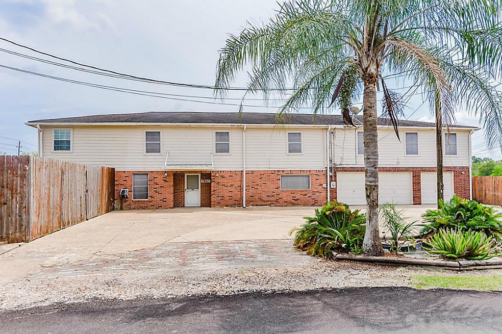 7810 Bailey Rd, Pearland, TX 77584 - photo 1