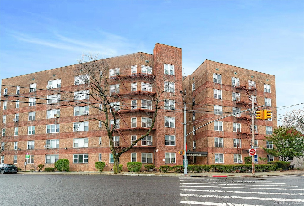 The Alderton unit 2, Rego Park, NY 11374 - photo 1