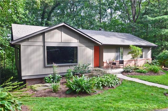 Front yard view from driveway