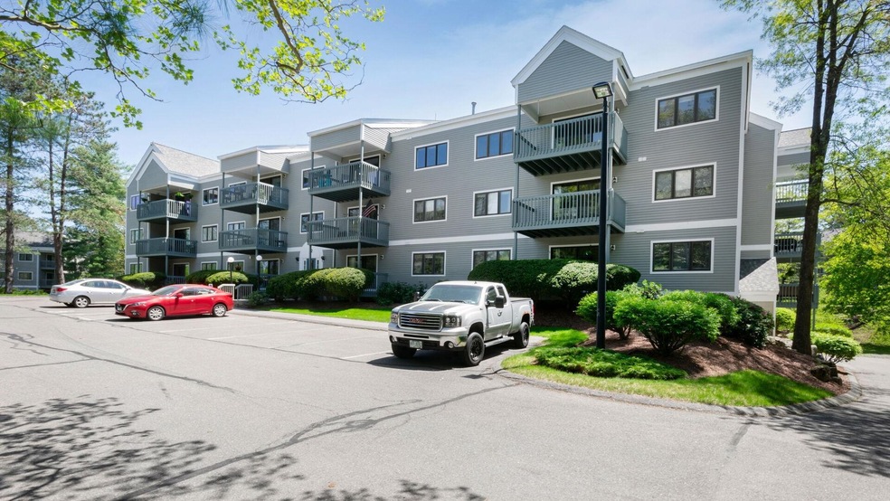 12 Ledgewood Hills Dr unit 204, Nashua, NH 03062 - photo 1