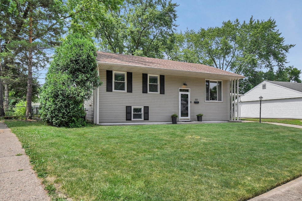 4-web-or-mls-301-triumph-way