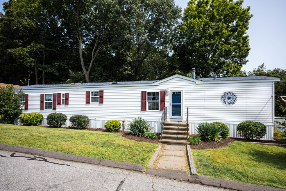 66 Mountainview Rd, East Hampton, CT 06424 - photo 1