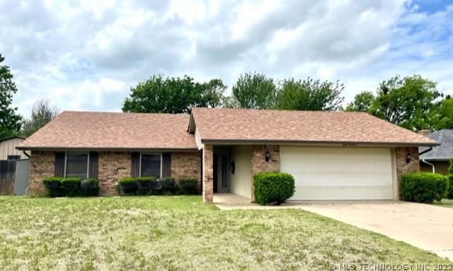 1213 Holly St, Ardmore, OK 73401 - photo 1