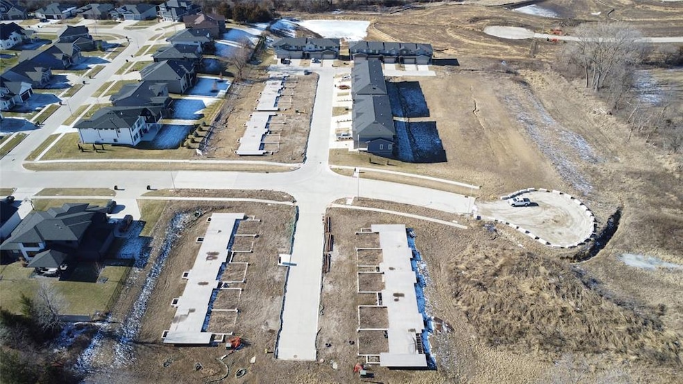 9061 Calvin Dr, West Des Moines, IA 50266 - photo 1