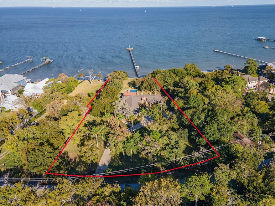 1021&1019 Kipp Ave, Kemah, TX 77565 - photo 1