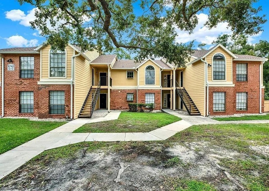 8625 Mallard Reserve Dr unit 204, Tampa, FL 33614 - photo 1