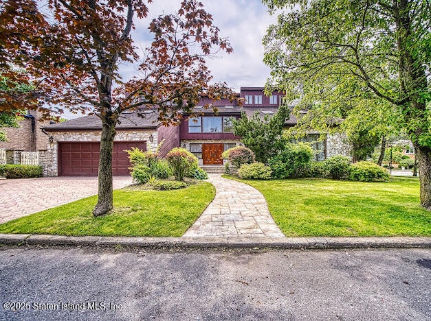 Welcome to 10 Arbutus Way