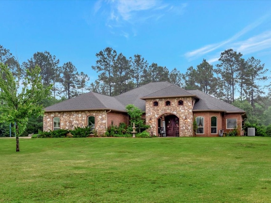 176 Amber Wood Dr, Lufkin, TX 75904 - photo 1