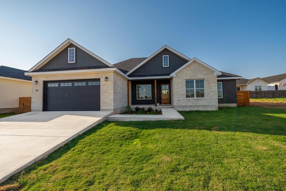 118 Madrona Ln, Fredericksburg, TX 78624 - photo 1