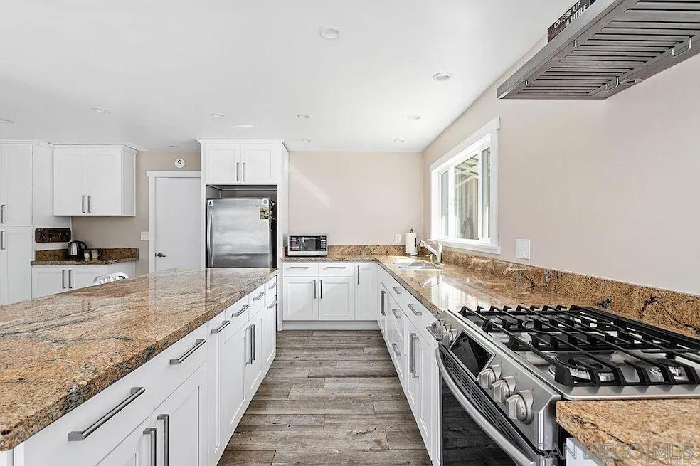 1570 Avenida de Los Lirios, Encinitas, CA 92024 - photo 1