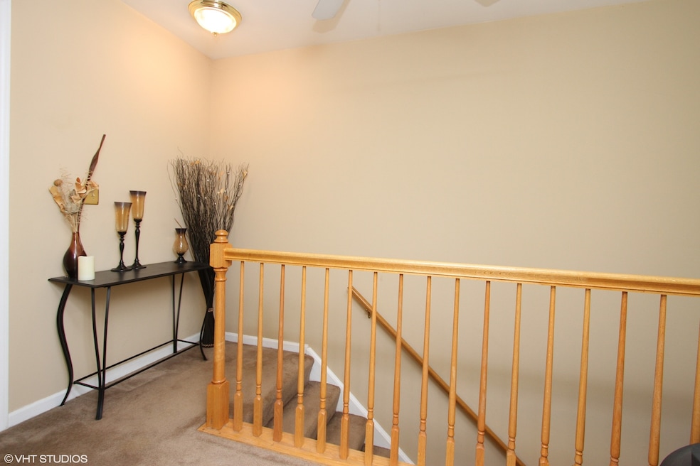 1338 Grandview Ct unit 3, Algonquin, IL 60102 - photo 1