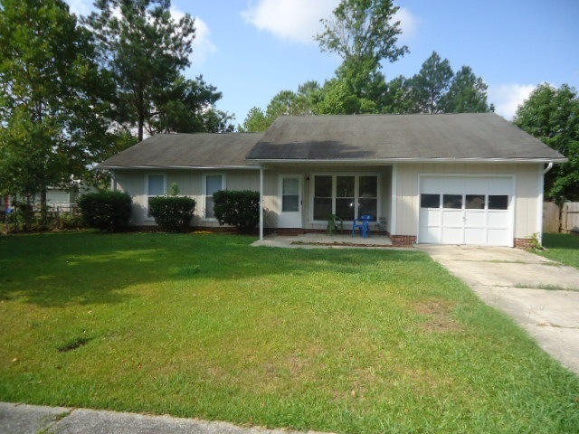 703 Christopher Ct, Jacksonville, NC 28546 - photo 1