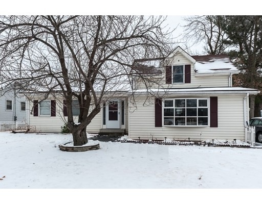 73 Brickett St, Springfield, MA 01119 - photo 1