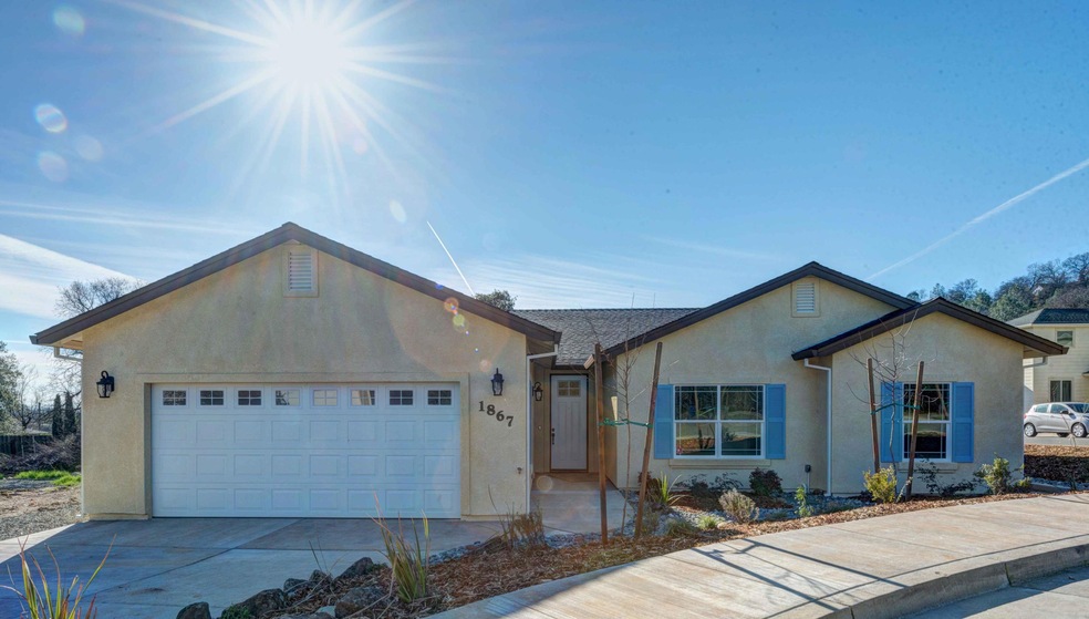 1867 Henry Ave, Redding, CA 96001 - photo 1