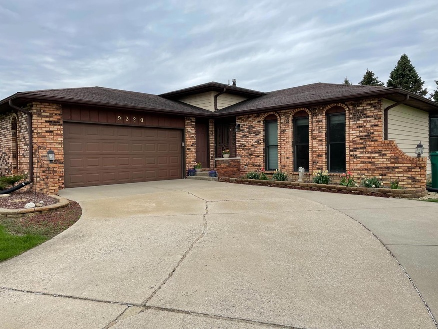 9320 Sullivan Ln, Crown Point, IN 46307 - photo 1