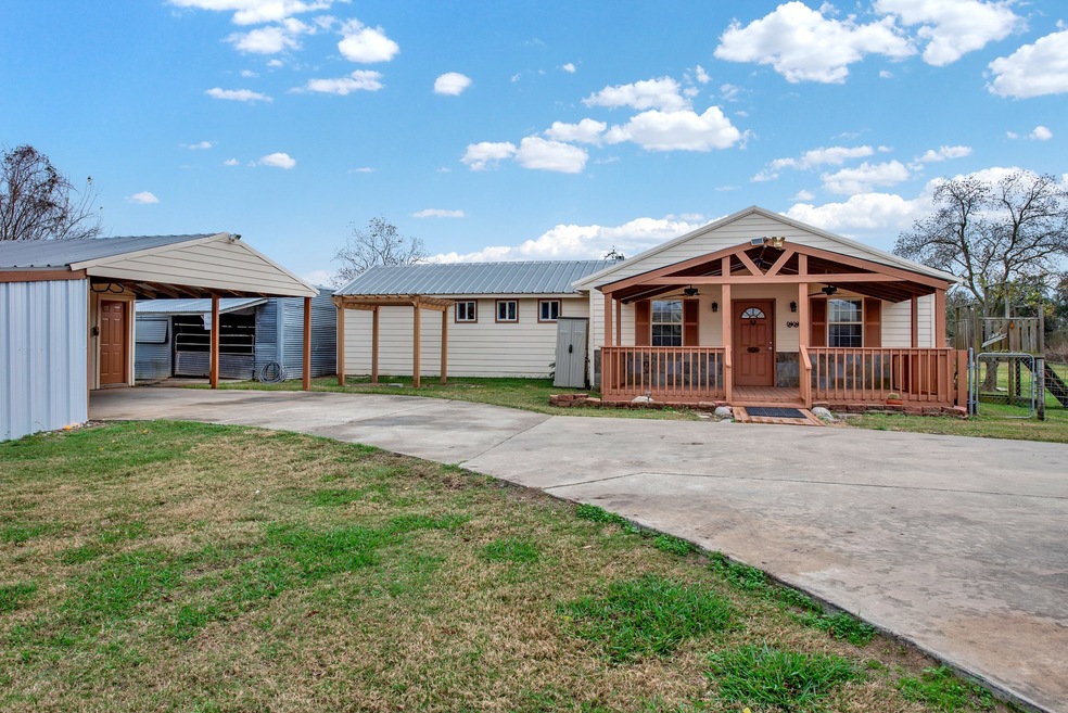 917 County Road 281, Alvin, TX 77511 - photo 1