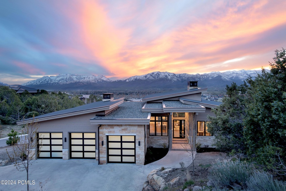 2317_E_Red_Knob_Way_Exterior_8031