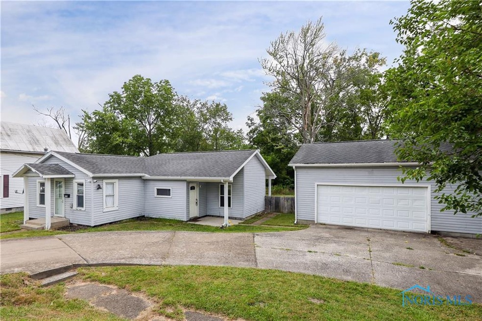 238 Santee Ave, Findlay, OH 45840 - photo 1