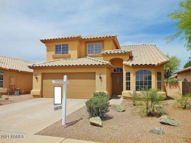 1028 W Myrna Ln_front
