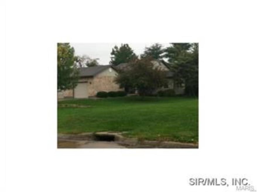 346 Meadow Ridge Dr, Freeburg, IL 62243 - photo 1