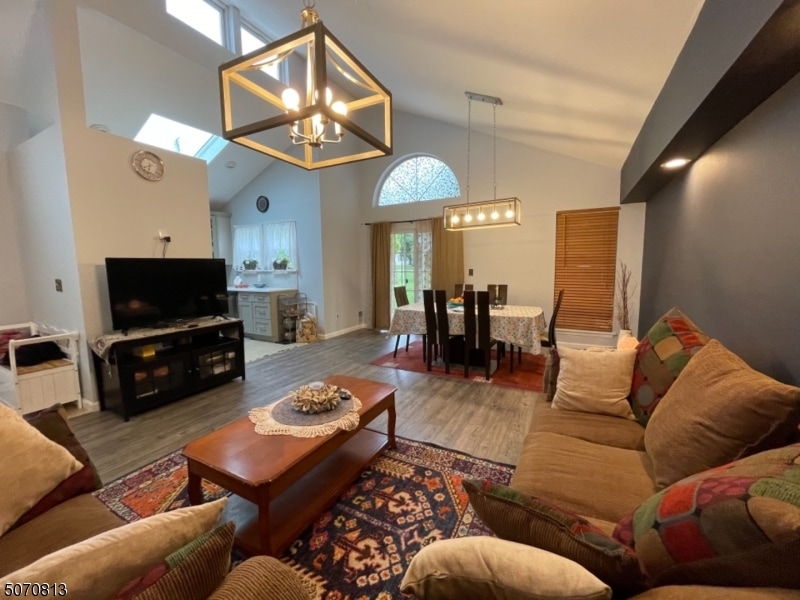 4 Sandpiper Ln, Dayton, NJ 08810 - photo 1