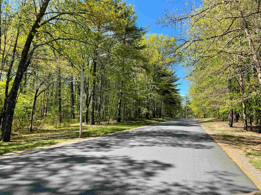 6 Lynn Dr, MerriMacK, NH 03054 - photo 1