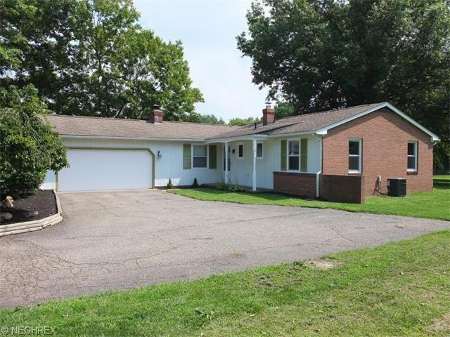 Updated 3 bedroom, 1.5 bath ranch in Jackson!