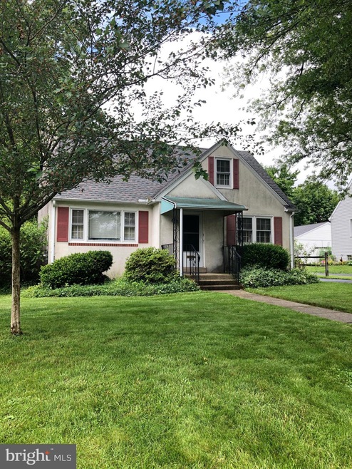 209 S 5th St, North Wales, PA 19454 - photo 1