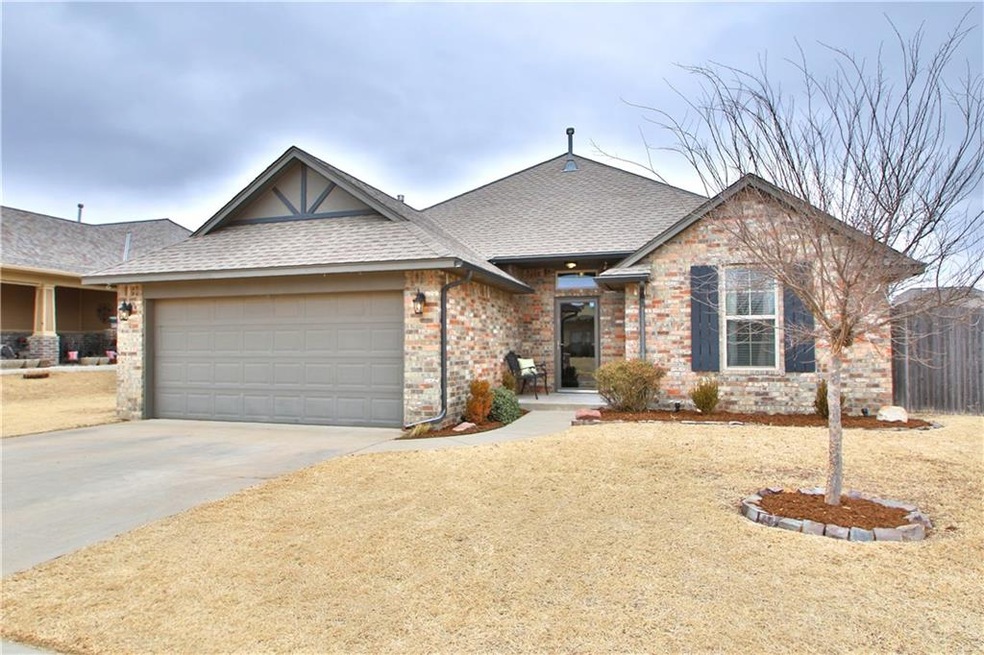 WELCOME HOME to lovely 9109 NW 90th Cir!