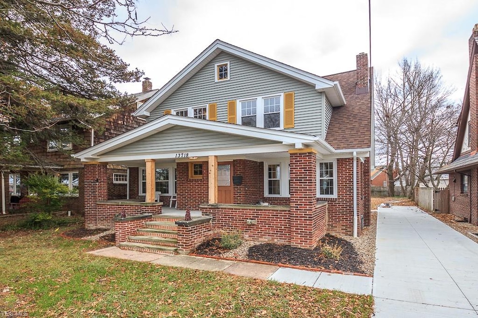 13718 Lakeshore Blvd, Bratenahl, OH 44108 - photo 1