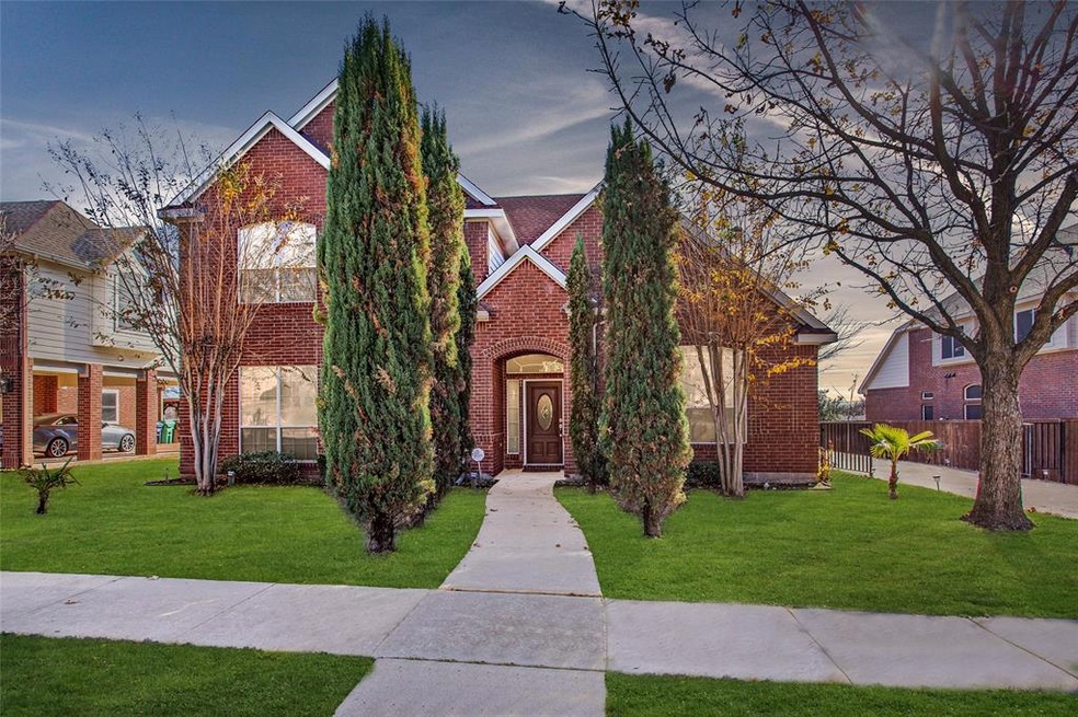 1508 Buena Vista Dr, Denton, TX 76210 - photo 1