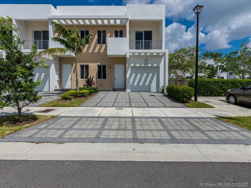 10235 NW 72nd St, Doral, FL 33178 - photo 1