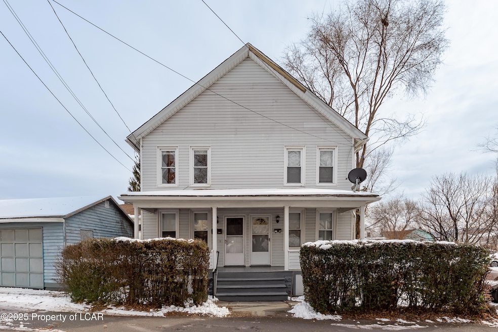 54 Hennessy Ct, Scranton, PA 18504 - photo 1