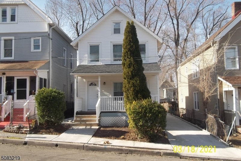 472 Laurel St, Orange, NJ 07050 - photo 1