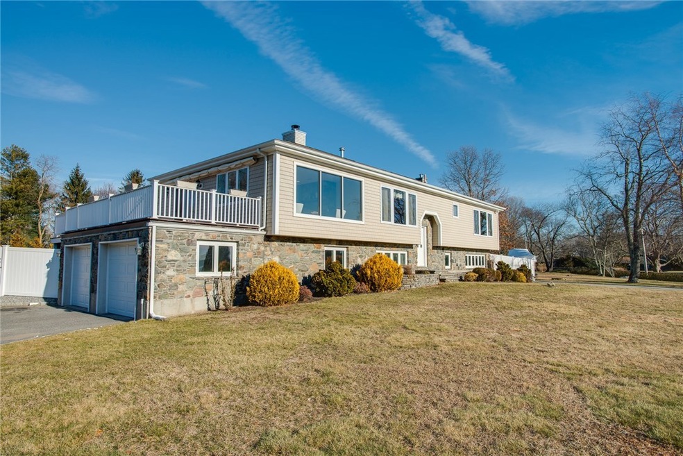 7 Stonegate Rd, Warren, RI 02885 - photo 1