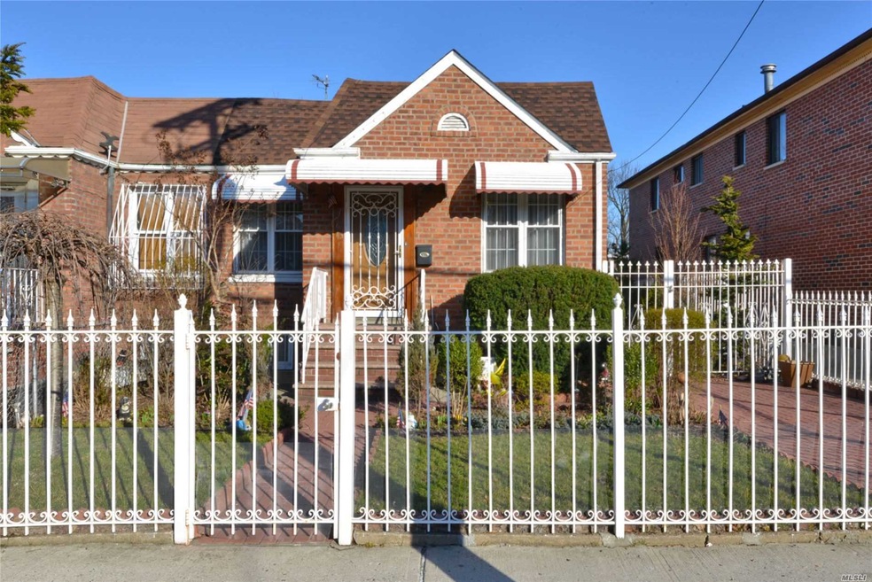 6143 164th St, Flushing, NY 11365 - photo 1