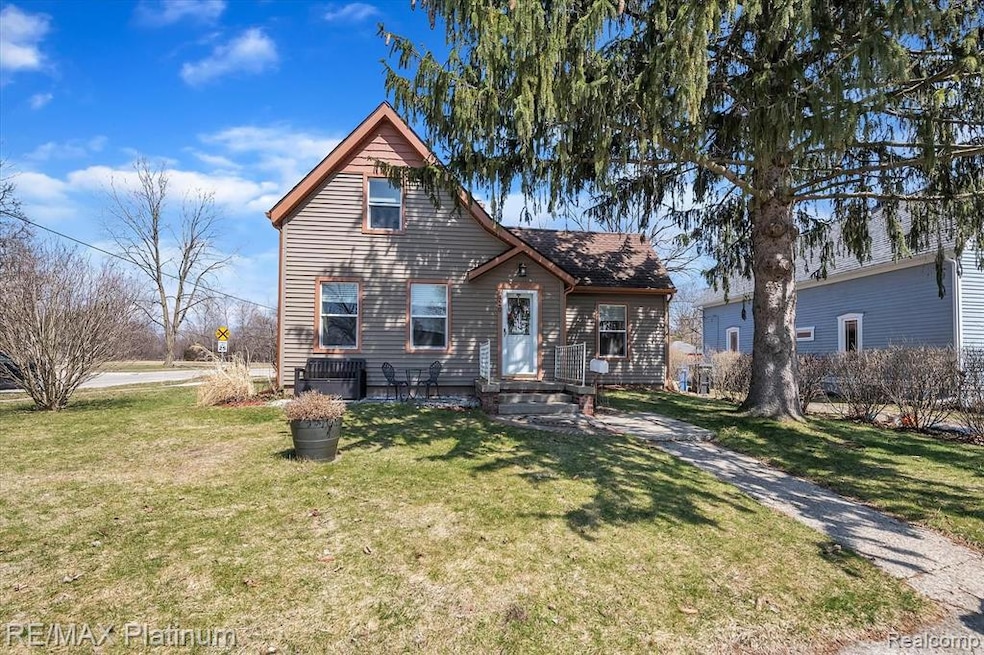 03-420-Wetmore-St-WindowStill-Real-Estate-Photogra