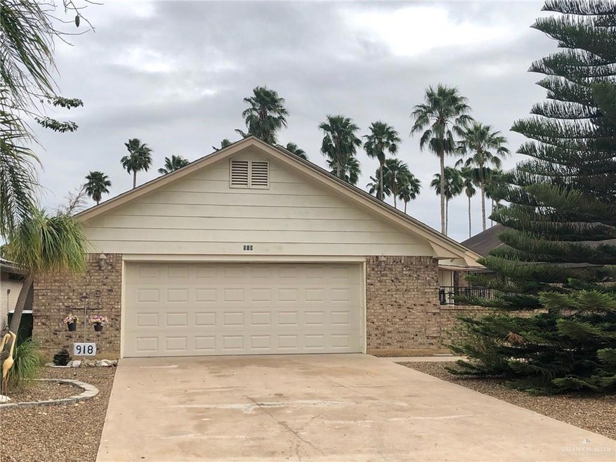 918 Palm Dr, Alamo, TX 78516 - photo 1