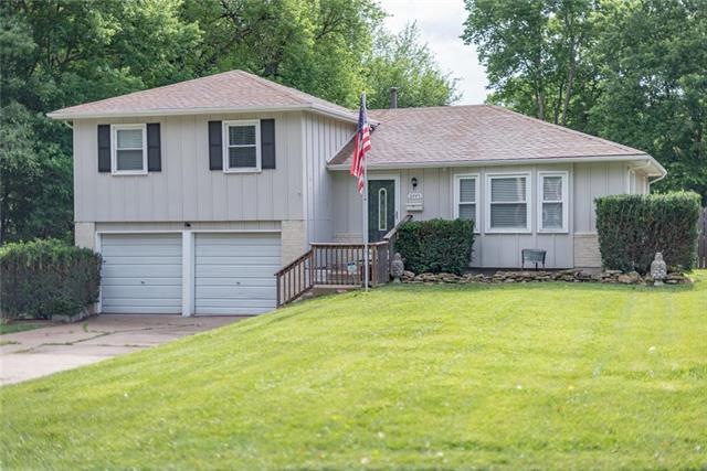 6445 Ballentine St, Shawnee, KS 66203 - photo 1