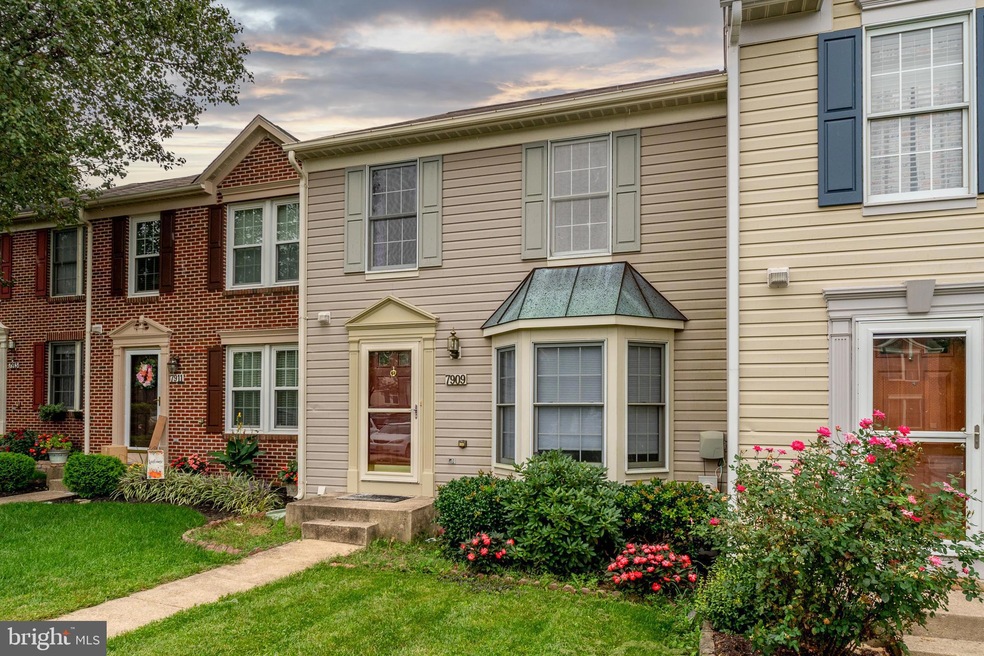 7909 Brightwind Ct, Ellicott City, MD 21043 - photo 1