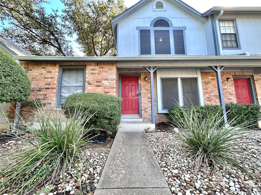 1411 Gracy Farms Ln unit 17, Austin, TX 78758 - photo 1