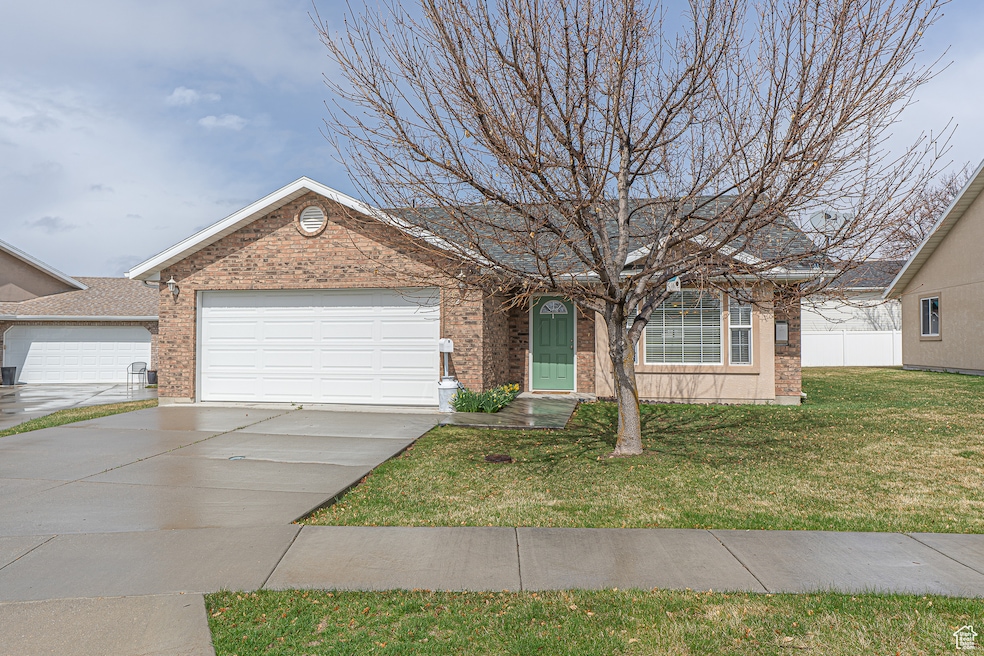 275 W 260 N, Hyde Park, UT 84318 - photo 1