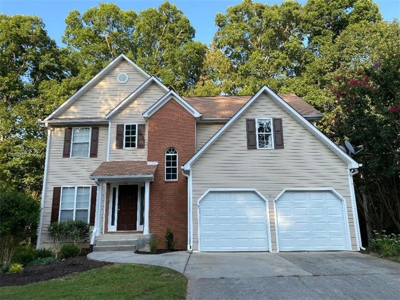 Level front yard