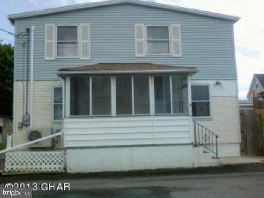 13 S Manning St, McAdoo, PA 18237 - photo 1